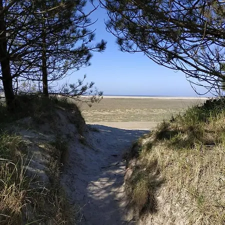 Les Amoureux De La Baie * Favières