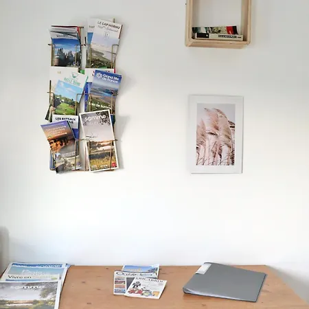 Les Amoureux De La Baie Favières