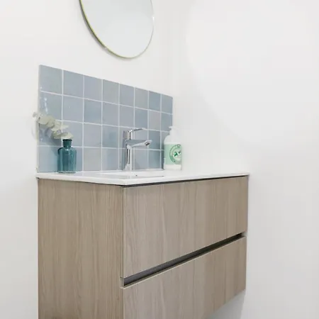 Les Amoureux De La Baie * Favières